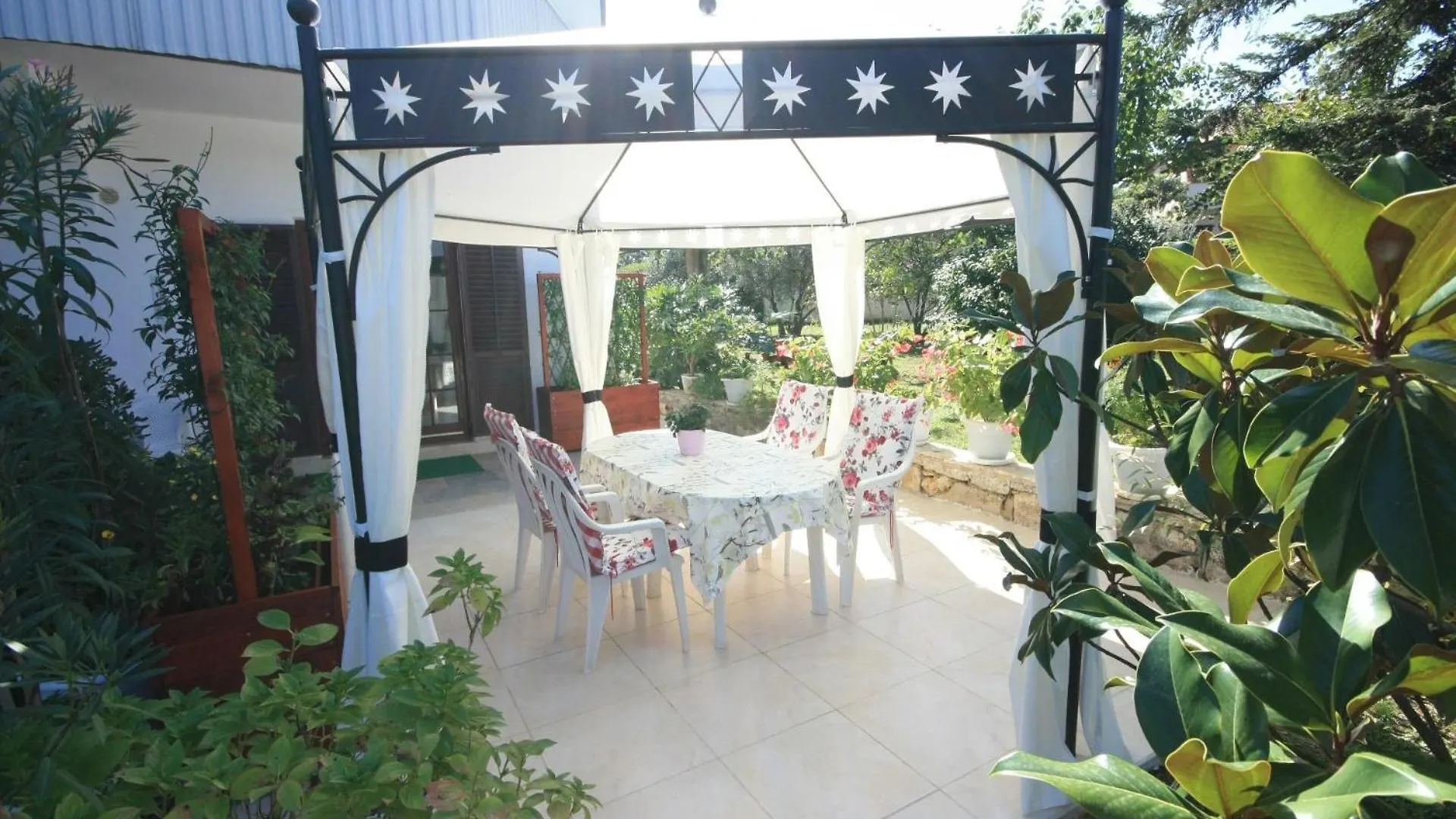 Apartment Palmira بوريتش